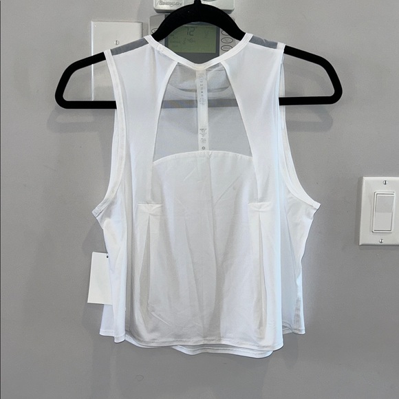 Lululemon Sculpt Cropped Tank Top
White NWT - Picture 6 of 9